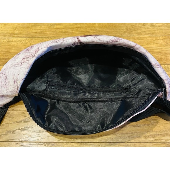 Novelty Belly Button Fanny Pack Hairy Belly Belt Bag - Picture 3 of 3